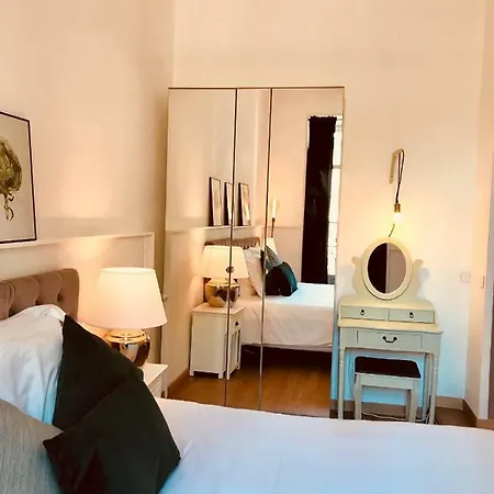 Apartment Emile Negrin *